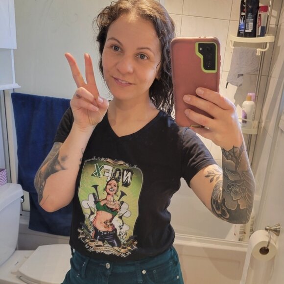 Meet your Posher, Natalie - Picture 4 of 6